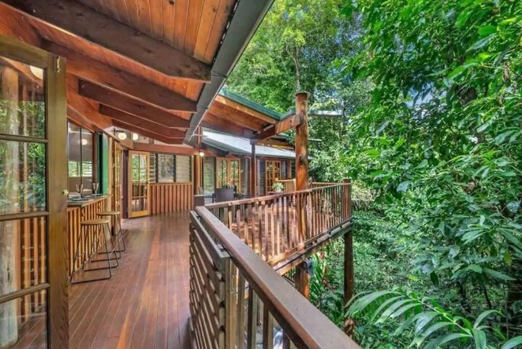 Holiday home Tropical Timber Treetop Home 4Br Swimming Creek Stony Creek